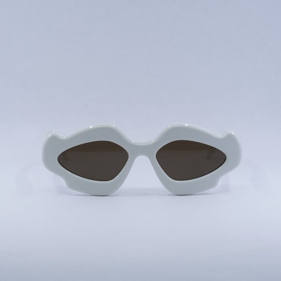 Loewe LW40109U 21E Sunglasses - Ivory Frame, Brown Lenses main image 9